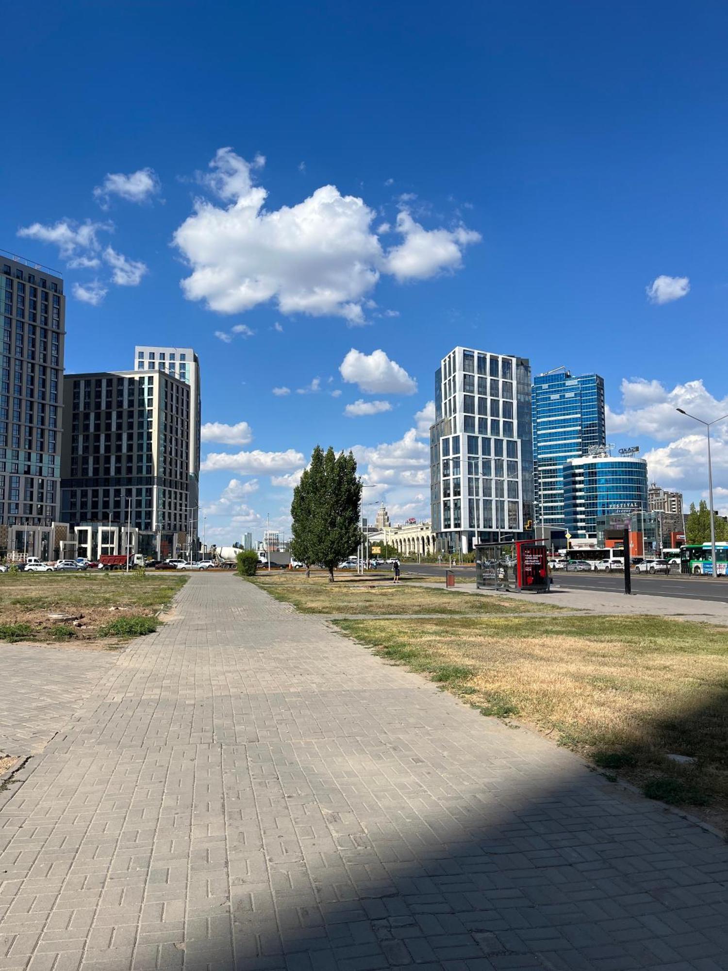 Raisson Aparthotel G32 Хан Шатыр Astana Eksteriør bilde